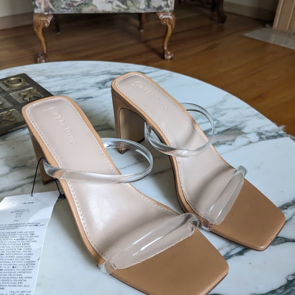 Strappy high heel Sandels